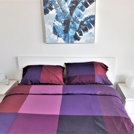 Luxury Skyline Condo In Downtown Free 24/7 Parking Вінніпег Екстер'єр фото