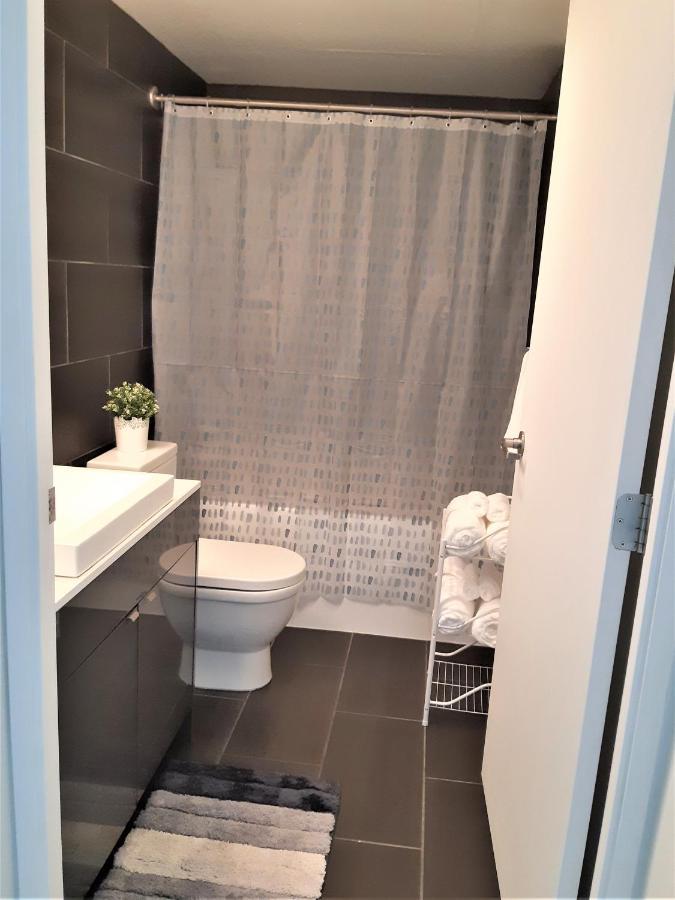 Luxury Skyline Condo In Downtown Free 24/7 Parking Вінніпег Екстер'єр фото
